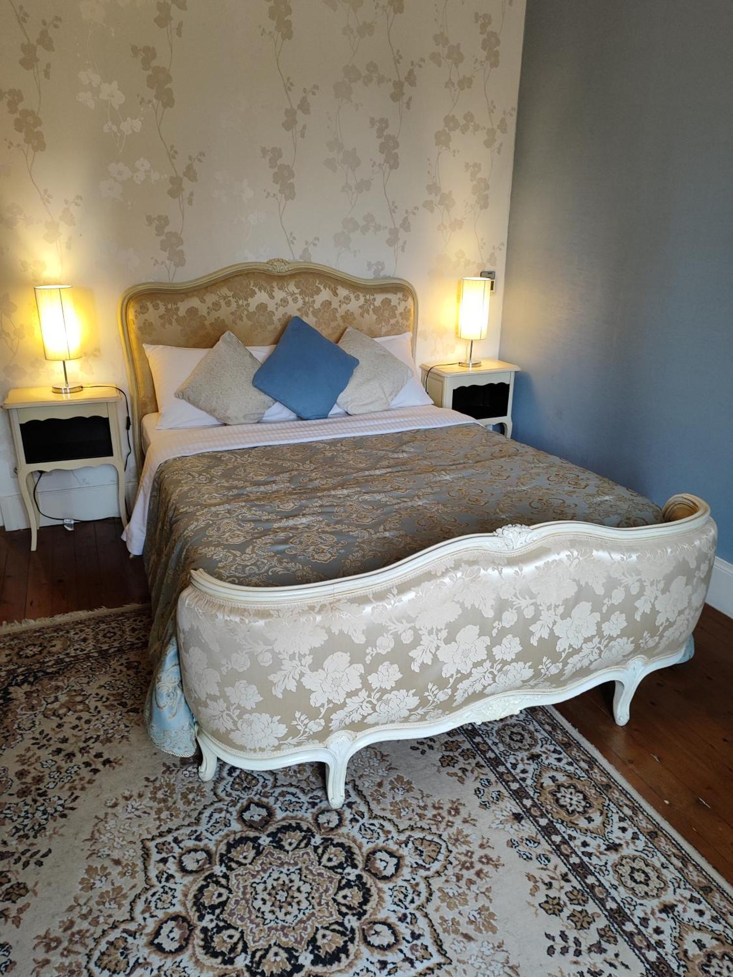 L'Entree Chambres D'Hotes Bar & Restaurant Castillonnes ภายนอก รูปภาพ